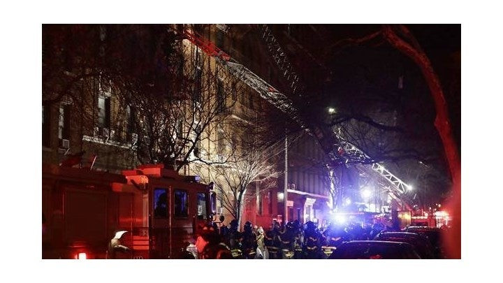 Ένα βρέφος μεταξύ των νεκρών από την πυρκαγιά στο Μπρονξ (βίντεο)